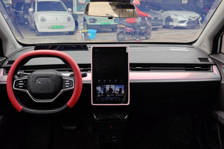 Used NETA V 2021 Long-Range Entertainment Edition Upgrade Model