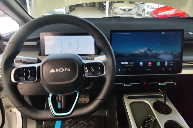 Used AION Y 2023 Plus 610 Enjoy Edition Center Console