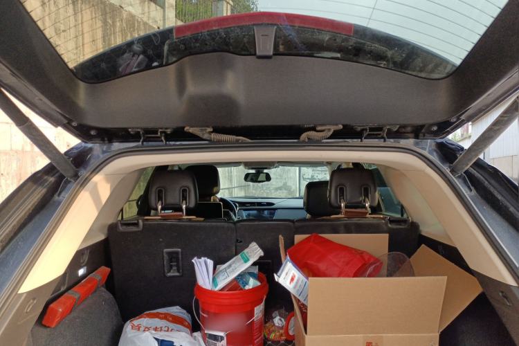 Used Cadillac XT5 2016 28T Four-Wheel Drive Luxury Model Trunk