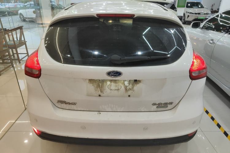 Used Ford Focus 2015 Hatchback EcoBoost 125 Automatic Supreme Style Edition
