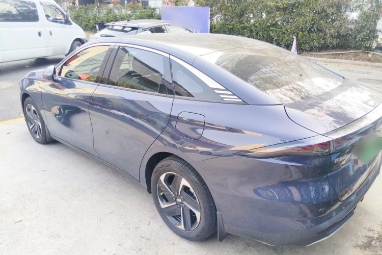 Used Geely Galaxy L6 2023 125km MAX Exterior 2