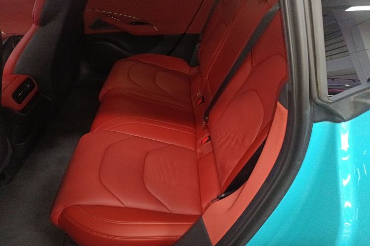 Used Xiaomi Auto SU7 2024 Rear-Drive Ultra-Long Range Advanced Pro-Level Intelligent Driving Version Left Rear Seat