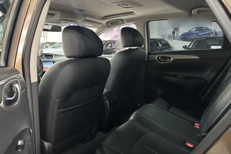 Used Nissan Sylphy 2014 1.6XV CVT Deluxe Edition Interior 3