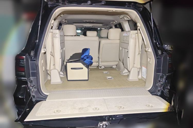 Used Toyota Land Cruiser 
