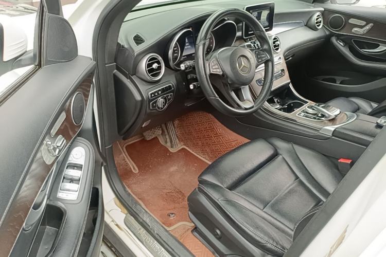 Used Mercedes-Benz GLC 2016 GLC 300 4MATIC Dynamic Model
