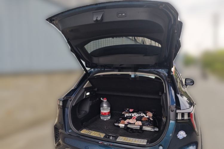 Used Lynk & Co 06 2021 1.5T Shero Pink Special Edition
