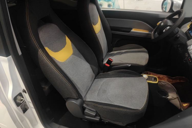 Used Chery QQ Ice Cream 2022 170km Sundae Phosphate Lithium-Ion Right Front Seat