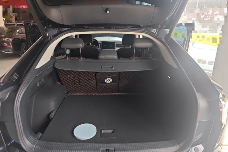 Used Volkswagen Tayron X 2023 330TSI Two-Wheel-Drive Prestige High-Energy Version Trunk