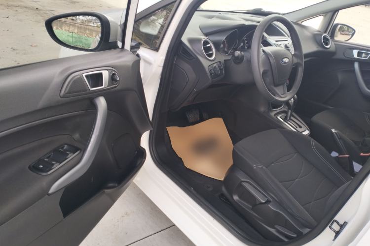 Used Ford Fiesta 2013 Hatchback 1.5L Automatic Fashion Edition Driver Seat