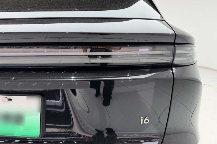 Used Li Auto i6 2025 Model Two-Wheel-Drive Standard Type