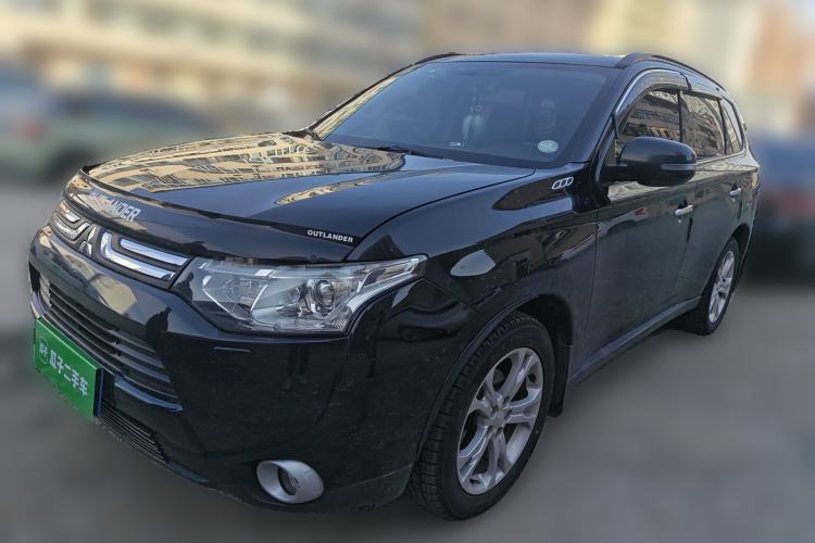Used Mitsubishi Outlander 2013 2.4L 4x4 Luxury Navigation Edition 5 Seats