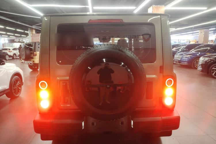 Used 212 T01 2024 2.0T Explorer
