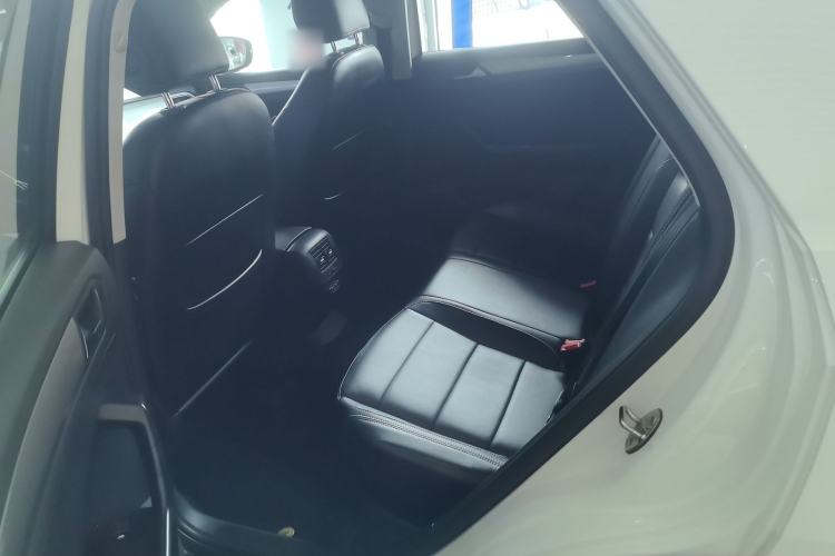 Used Volkswagen T-ROC 2019 230TSI DSG Two-Wheel-Drive Advanced Version China VI Standard Left Rear Seat