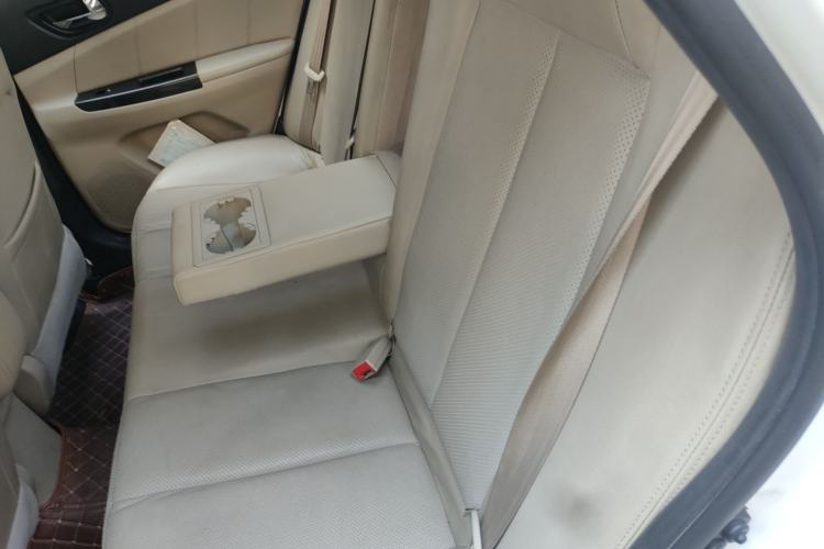 Used CHANGAN Eado 2012 1.6L Manual Luxury Model China IV Standard
