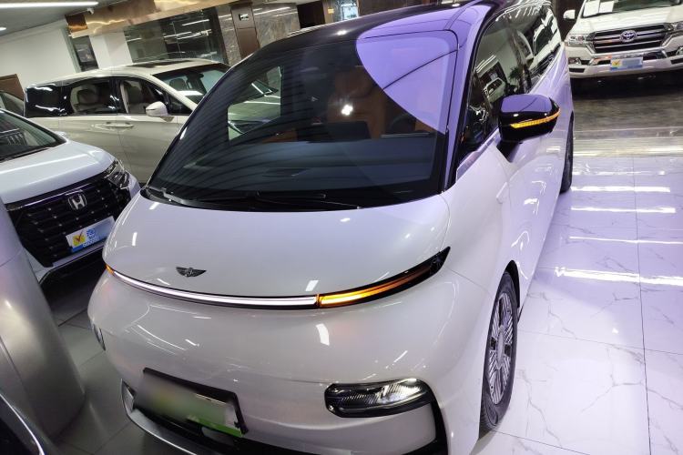 Used Geely Galaxy LEVC L380 2025 825 km Extraordinary Edition