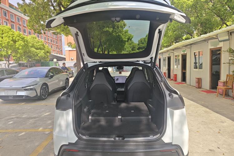 Used Tesla Model Y L 2025 Model Long-Range All-Wheel-Drive Version
