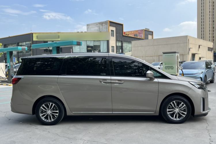 Used Buick GL8 2023 ES Lu Zun Deluxe Model Exterior 7