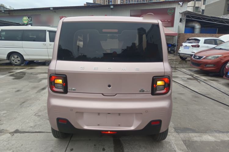 Used Geely Galaxy Panda 2023 Panda Mini 200km Endurance Bear
