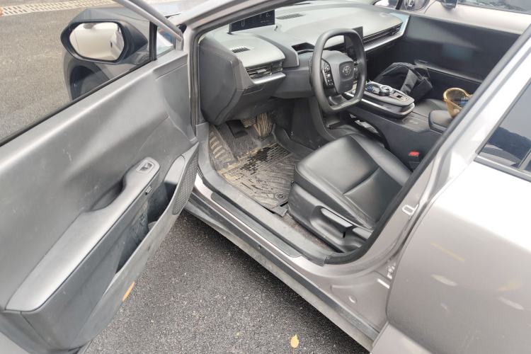 Used Toyota bZ3 2023 517 km Elite PRO Driver Seat