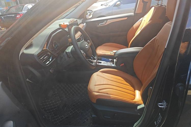 Used Ford Escape 2024 EcoBoost 245 Two-Wheel-Drive Titanium Edition