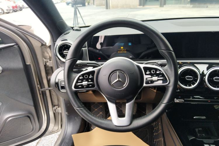 Used Mercedes-Benz A-Class 2020 Facelift A 180 L Sport Sedan Special Configuration Steering Wheel