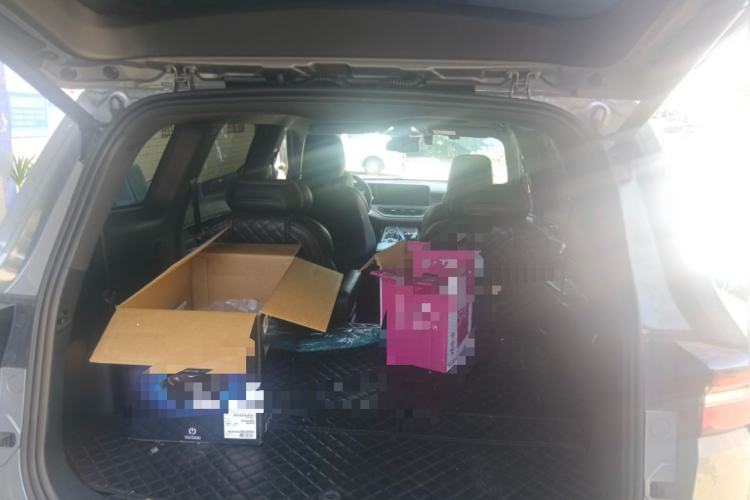 Used Ford Equator 2023 EcoBoost 225 Obsidian Orange Edition Prestige 7-Seater (2/2/3)
