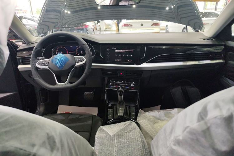 Used Volkswagen Passat 2026 Model, Outstanding 380TSI Longteng Edition