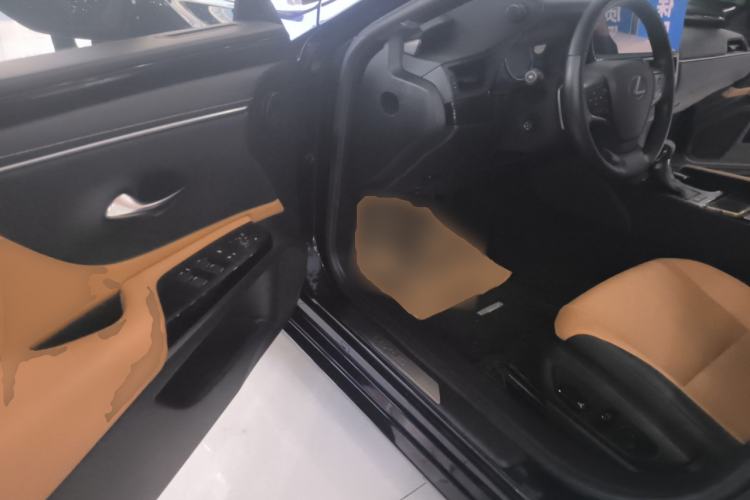 Used Lexus ES 2023 200 Excellence Edition