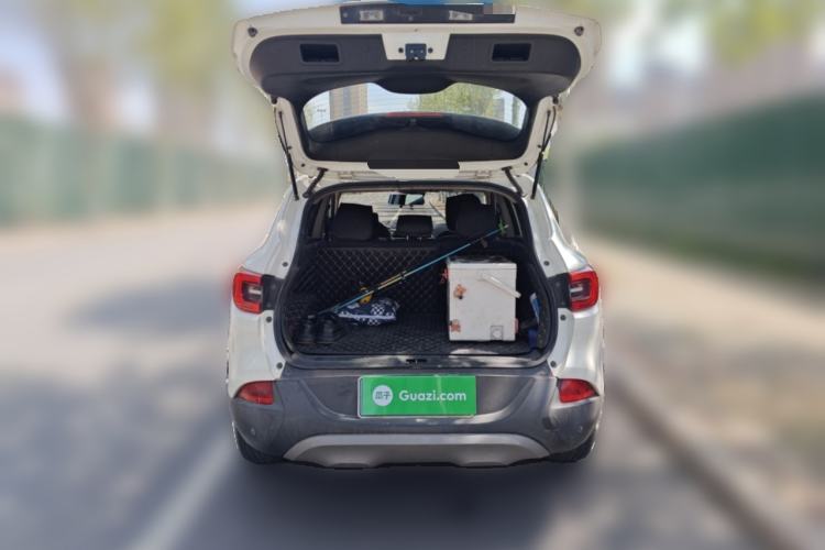 Used Renault Kadjar 2017 2.0L Two-Wheel Drive Comfort Edition Trunk