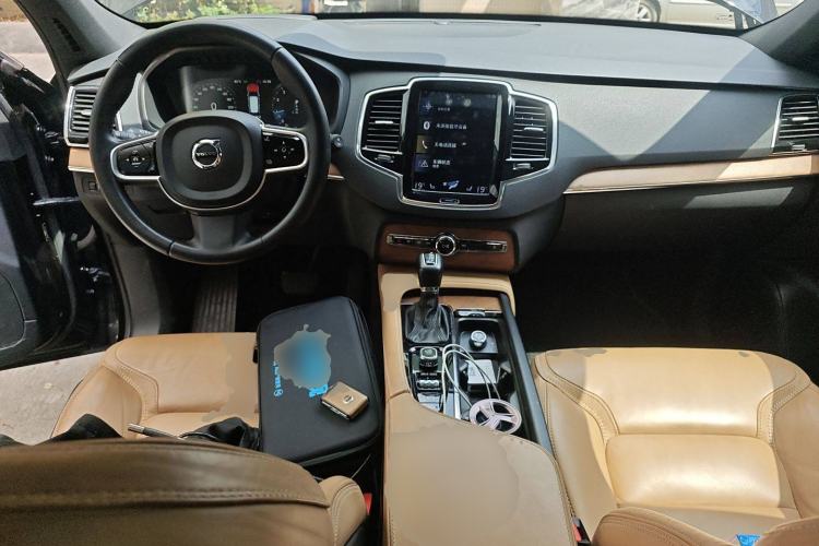 Used Volvo XC90 2018 T6 Zhiya Edition 7-seater Center Console