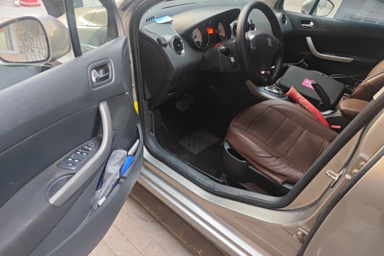 Used Peugeot 408 2013 2.0L Automatic Comfort Edition Driver Seat