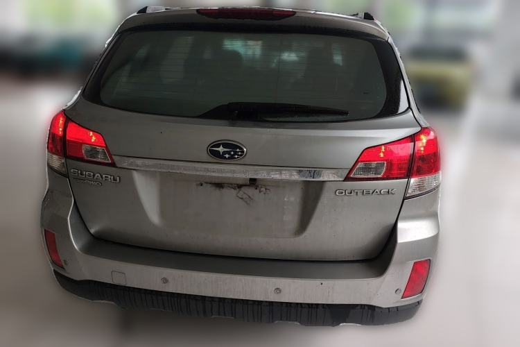 Used Subaru Outback 2010 2.5i Luxury Edition Rear