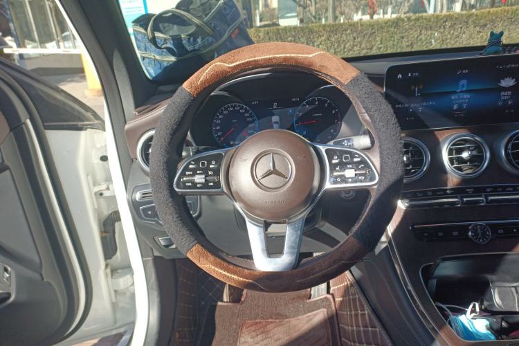 Used Mercedes-Benz GLC 2021 GLC 300 L 4MATIC Dynamic Model Steering Wheel
