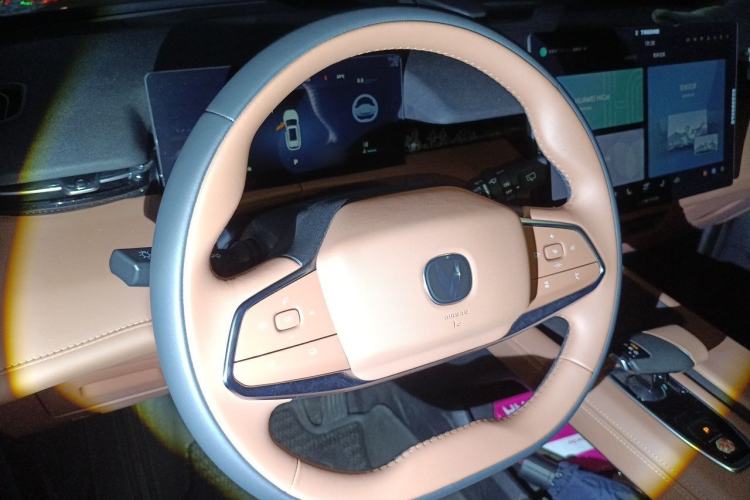 Used CHANGAN UNI-Z 2025 500 Bar MAX