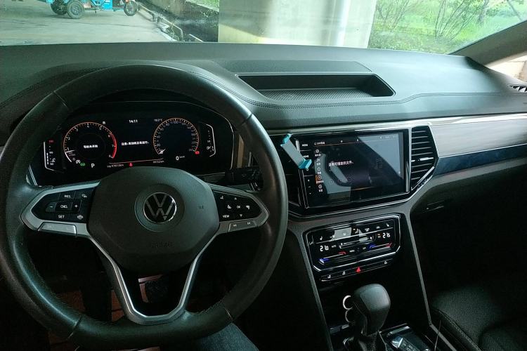 Used Volkswagen Viloran 2020 330TSI Luxury Edition