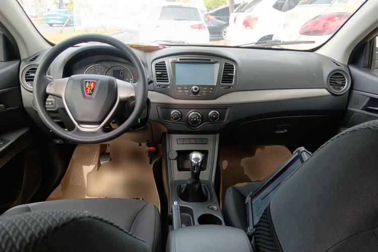 Used Roewe 350 2014 1.5L Manual Xunchi Edition Center Console