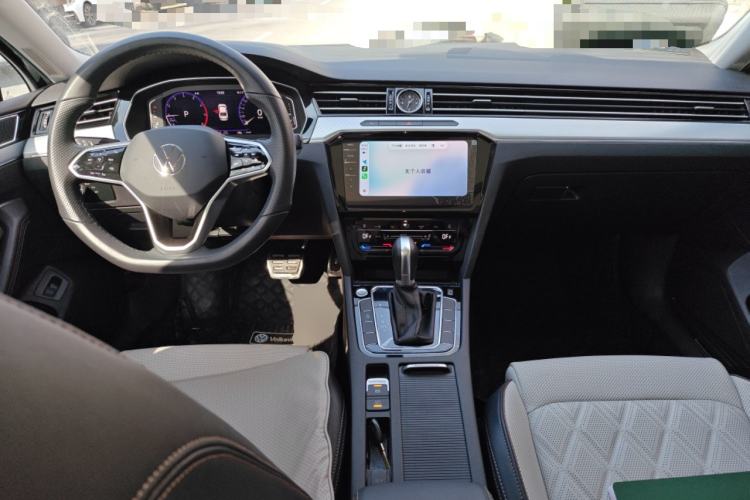 Used Volkswagen Magotan 2024 2 Million Units Zhongxiang Version 330TSI DSG Luxury Edition