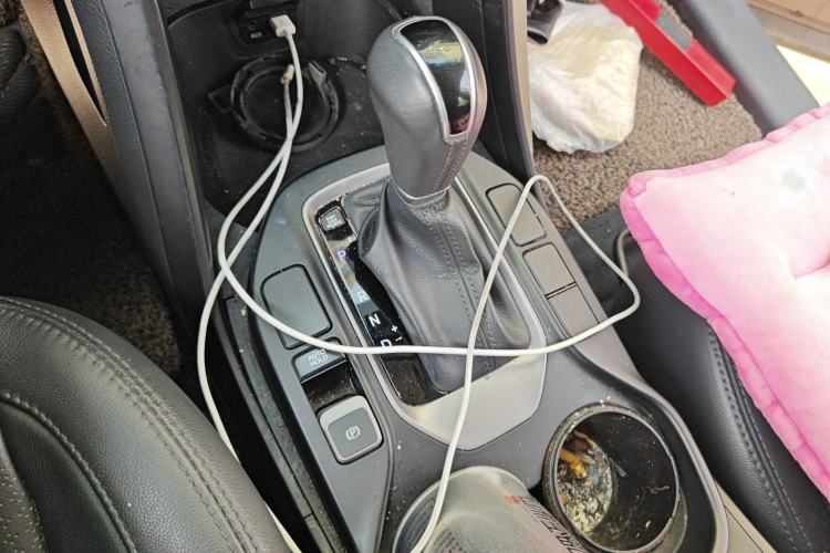 Used Hyundai Santa Fe 2013 2.4L Automatic Two-Wheel Drive Smart Version
