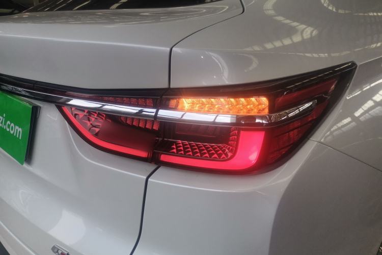 Used Changan CS85 COUPE 2023 1.5T DCT Luxury Version