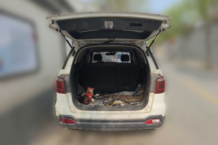 Used CHANGAN OSHAN CX70 2016 1.6L Manual Smart Connect Version Trunk