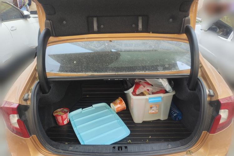 Used Volvo S60 2014 S60L 2.0T Zhiyuan Edition
