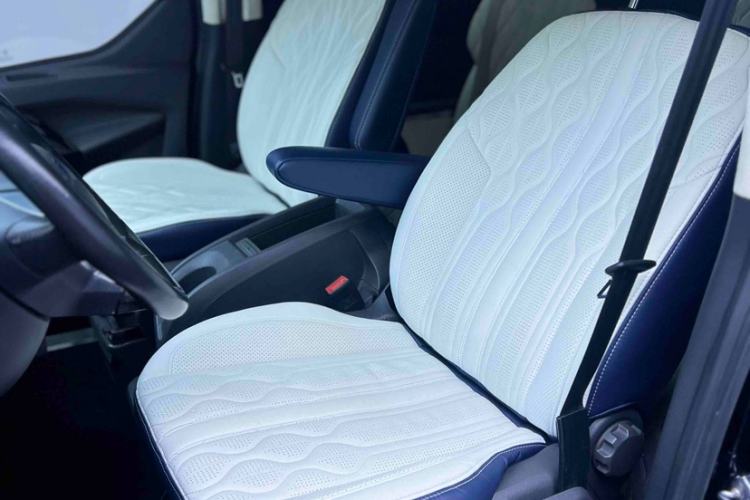 Used Ford Tourneo Custom 2020 2.0T Automatic Elite Edition China VI Standard
