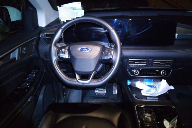 Used Ford Edge 2021 PLUS EcoBoost 245 Two-Wheel-Drive Titanium 7-Seater
