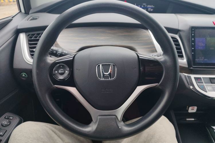 Used Honda Jade 2017 1.8L automatic Comfort version 5 seats