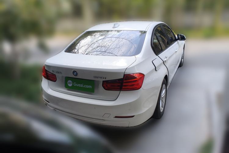 Used BMW 3 Series 2015 320i Luxury Line Stylish Edition