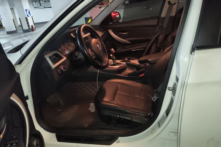 Used BMW 3 Series 2013 320i Sport Edition
