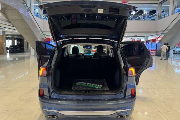 Used Ford Escape 2020 EcoBoost 245 Four-Wheel Drive Luxury Edition