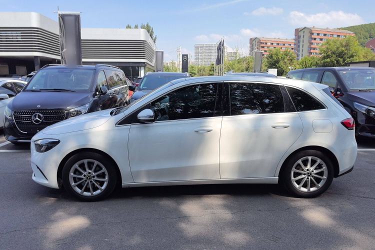 Used Mercedes-Benz B-Class 2022 Second Facelift B 200 Fashion Edition
