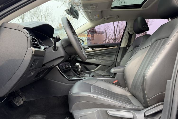 Used Volkswagen Passat 2019 280TSI Business Edition China VI Interior 10