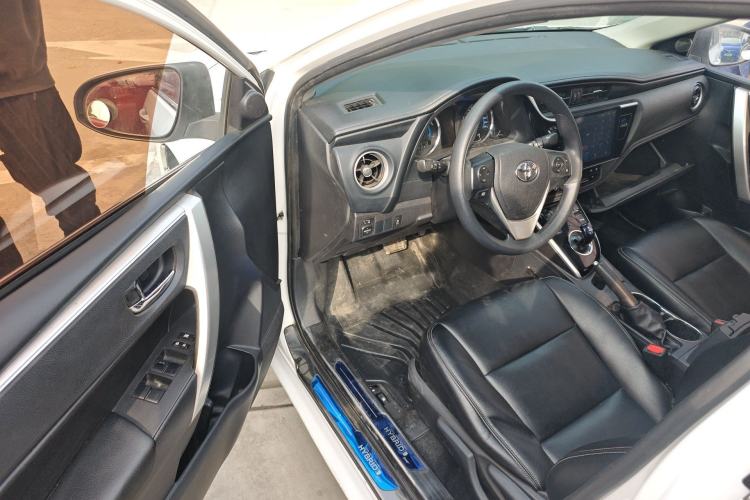 Used Toyota Corolla 2017 Revised Dual-Engine 1.8L E-CVT Elite Edition Driver Seat